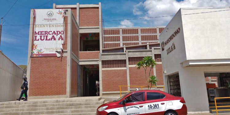 Foto: Archivo El Imparcial // Prácticamente sin comerciantes y sin ventas, el mercado Lula'a, que es parte del Mercado de Abasto Margarita Maza de Juárez.