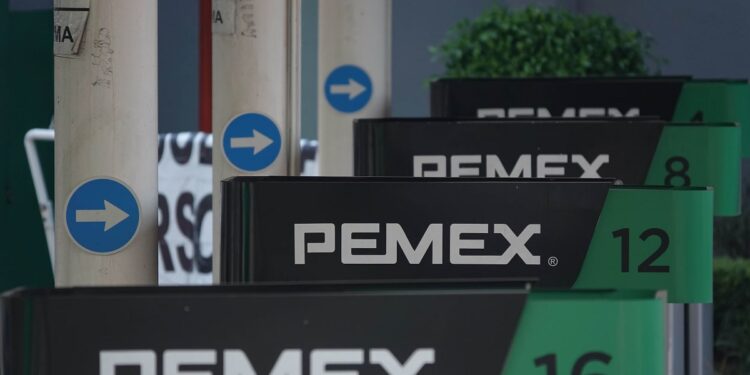 Pemex adeuda 700 mdd a Grupo Carso desde hace dos años