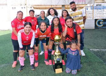 Fotos: Leobardo García Reyes // Reinas Aztecas se coronó campeón del futbol femenil.