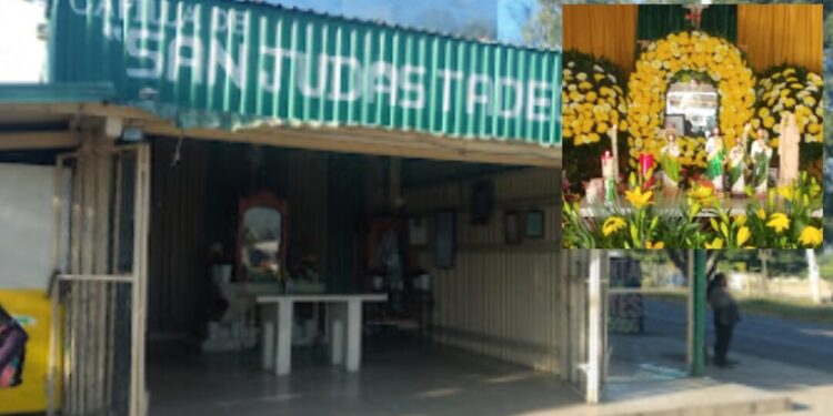 ¡Indignación en capilla del crucero de la “Y”! Sorprendida robando limosnas con imán!