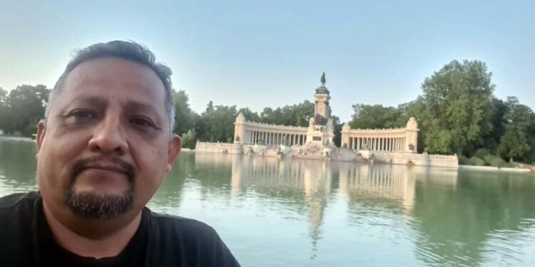 Se capacitó en Europa, el Dr. Alik Jiménez.