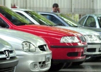 Venta de autos usados entre particulares: ¿cuándo debes pagar impuestos al SAT?