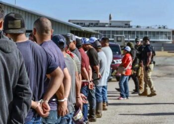 Foto: internet – ilustrativa // Ciudadanos estadounidenses que radican por temporadas en la ciudad de Oaxaca refieren que la gran mayoría de sus compatriotas rechazan las políticas globales que lleva a cabo Trump.