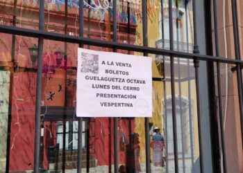 Foto: El Imparcial de Oaxaca // En la víspera del primer Lunes del Cerro se ha desencadenado la reventa de boletos para las 4 ediciones de la Guelaguetza de los próximos lunes 22 y 28 de julio.