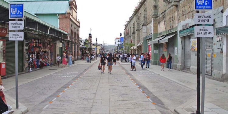 Reabren calles remodeladas del Centro Histórico