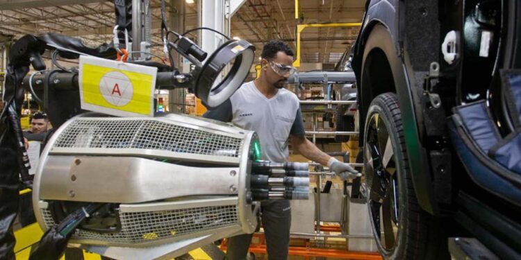 Confirma Nissan, se va de Cuernavaca Civac; baja 28% la producción
