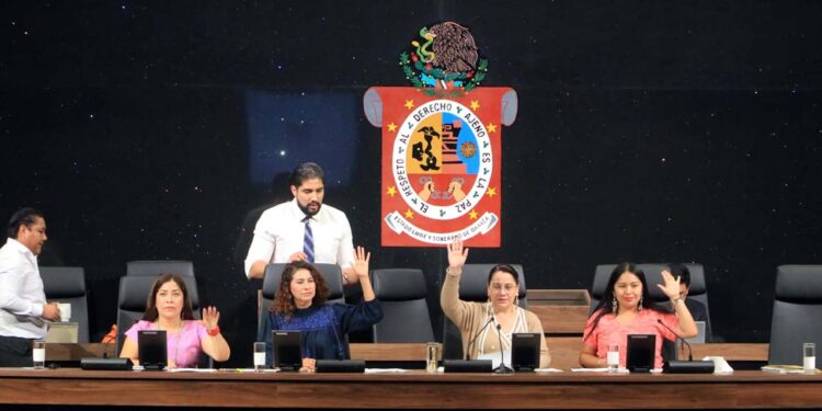 Foto: Adrián Gaytán // Con 30 votos a favor y dos en contra, legisladores locales aprueban el Proyecto de Decreto por el que desaparece el OGAIPO.