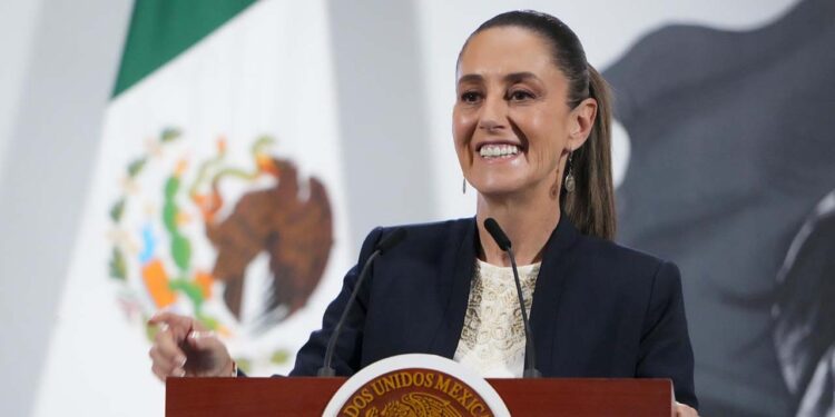 Llamada de Trump obliga a cambiar horario de la Mañanera