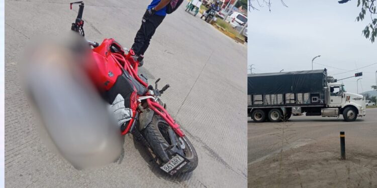 ¡Otra muerte en las calles! Motociclista muere brutalmente arrollado por camión Torton