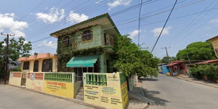 ¡Sujetos armados asaltan laboratorio en Juchitán! Denuncian ausencia policial y violencia impune