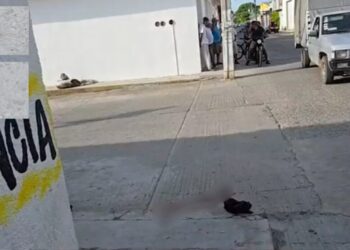 ¡Fuego cruzado en la ciudad! Persecución y balacera entre policías y presuntos delincuentes en Cd. Ixtepec