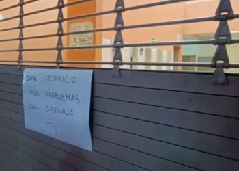 VIDEO ¿Y ahora dónde hacemos del uno y del dos? Cierran baños del mercado 20 de Noviembre en plena Guelaguetza