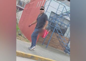 ¡Aterrador! Se paseaba con la cabeza de su ‘cuate’ en Coatepec, Veracruz