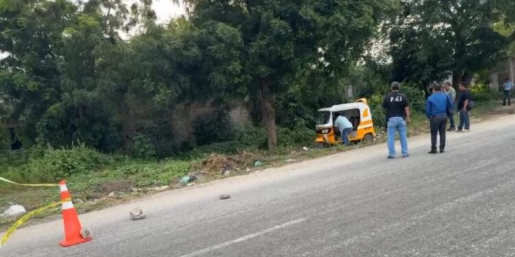 Sicarios cazan y asesinan a balazos a mototaxista en carretera Juchitán–Espinal