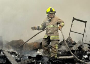 Controlan incendio en basurero de Lachigoló