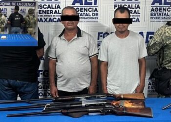 ¡Cae célula narco en Santiago Yaveo! Armas, drogas y dos detenidos tras cateos simultáneos