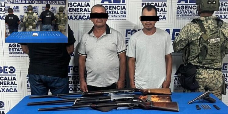 ¡Cae célula narco en Santiago Yaveo! Armas, drogas y dos detenidos tras cateos simultáneos
