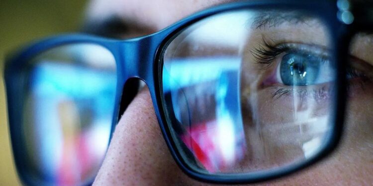 Protege tus ojos del uso excesivo de pantallas