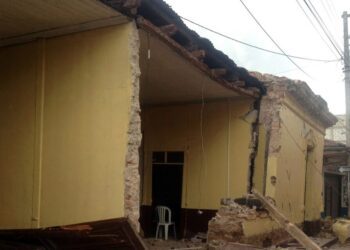 Fuertes sismos en Guatemala provocan suspensión de clases y labores en varios departamentos