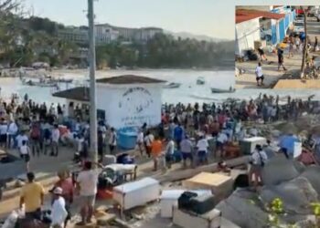 VIDEO ¡Tequio en Puerto Escondido! La comunidad se une para salvar su bahía y exige acción del gobierno