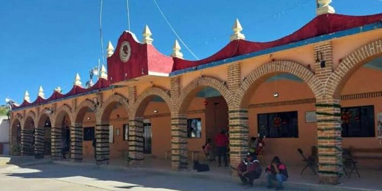 El martes 6 de agosto reabrió el Palacio Municipal de Zapotitlán Palmas.