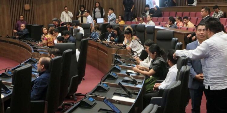 Foto: Adrián Gaytán // El pleno del Congreso local vuelve a debatir sobre la revocación de mandato y la mini gubernatura de dos años.