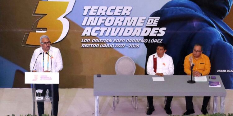 El Rector de la UABJO destacó la responsabilidad y transparencia en el manejo de los recursos.