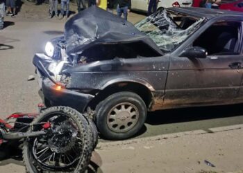 El presunto responsable del accidente, conductor del Tsuru, fue detenido en el lugar por elementos de policía.