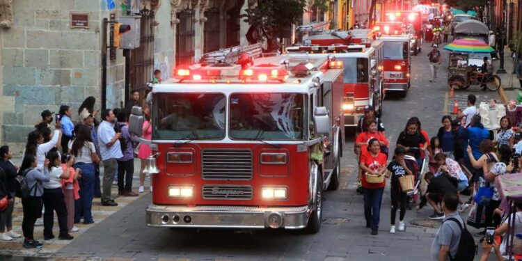 Fotos: Adrián Gaytán // El Cuerpo de Bomberos cuenta con más de 200 elementos que atienden emergencias desde nueve estaciones en la entidad oaxaqueña.
