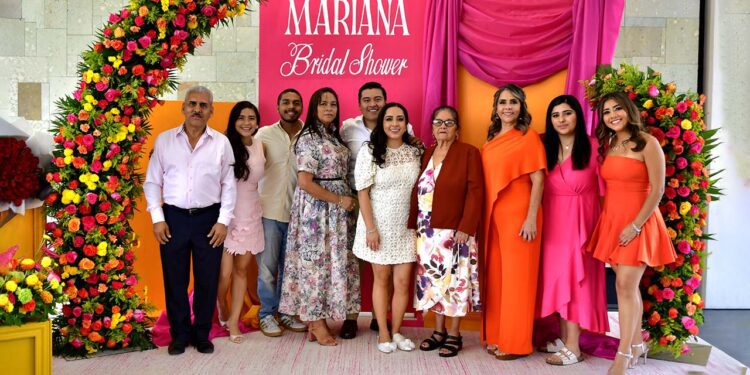Fotos: Rubén Morales // Familiares de Mariana se dieron cita para acompañarla en esta etapa tan especial.