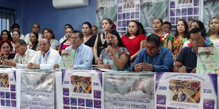 Foto: Jesús Santiago // La dirigencia de la Sección 22 anuncia el inicio del ciclo escolar 2025-2026 para el lunes 25 de agosto, una semana ante de lo que marca el calendario de la SEP.