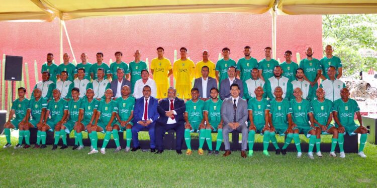 Fotos: Leobardo García Reyes // Listo el plantel saltarín para regresar al terreno de juego.