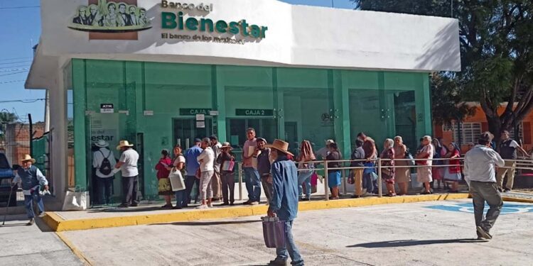 Foto: Archivo El Imparcial // Los programas sociales representaron en 2024, el 22.22% del total de los ingresos que reciben las familias oaxaqueñas.