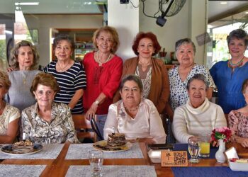 Pila y Cuquis celebran su cumpleaños entre amigas