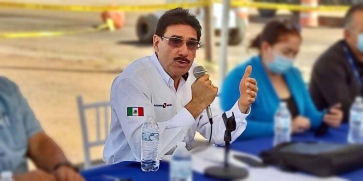 Quitan visa a alcalde de Nogales; apoyó política migratoria de Trump