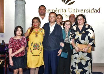 Fotos: Rubén Morales // Don Jesús Martínez Álvarez estuvo presente acompañado de su familia.