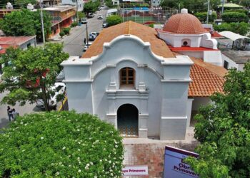 Foto: redes sociales // El templo de la virgen del Rosario fue afectado por el sismo del 7 de septiembre de 2017.