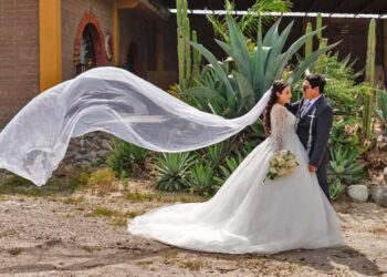 Hermosa boda de Alfonso Santiago Bohórquez y Jazmín Figueroa Zavaleta en Santiago Matatlán.