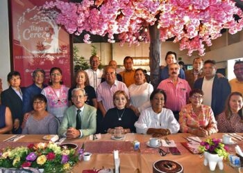 Fotos: Rubén Morales // Integrantes de la generación celebraron con entusiasmo su 41 aniversario.