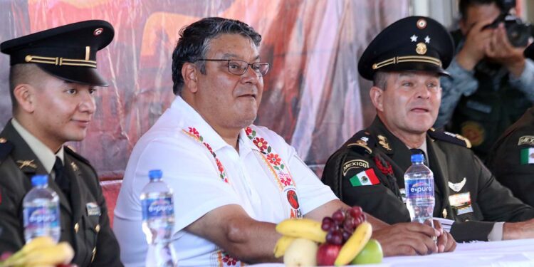 Foto: Leobardo García Reyes // Luego de casi dos décadas, Sergio Ramírez regresó a Juquilita a cumplir su promesa.
