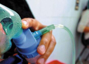 La tos ferina se observa con mayor frecuencia en niños mayores de 3 meses y menores de 12 años.
