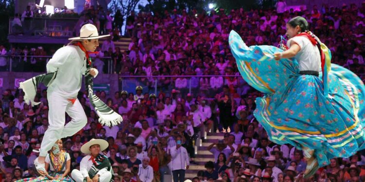 Foto: Archivo El Imparcial // La Guelaguetza no representa una política recaudatoria, sino de inversión para atraer al turismo.