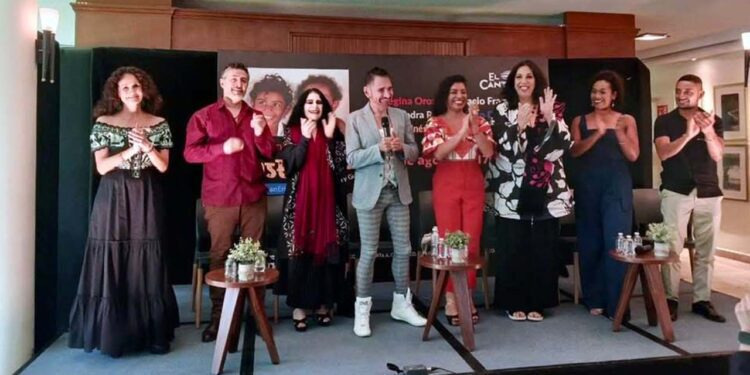 Regina Orozco, Horacio Franco, Alejandra Robles, Astrid Hadad, María Inés Amézquita, Celso Duarte y el proyecto Alma Cimarrona se unen para apoyar a la Costa Chica de Guerrero y Oaxaca.