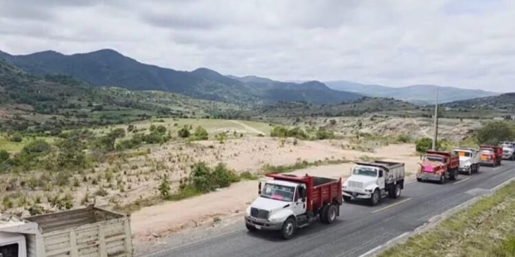 La gresca se originó por disputas de obra entre los sindicatos de transportistas.