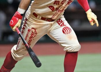Precaución al ir al beisbol: Niño en terapia intensiva tras ser golpeado por una pelota