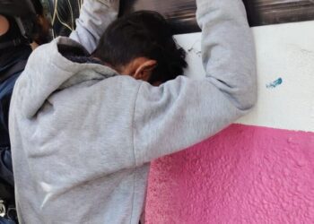 Roban joyería en pleno Centro Histórico de Oaxaca; presunto asaltante es detenido tras rápida movilización