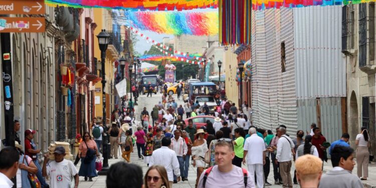 Se van turistas y disminuye 0.25% la inflación en Oaxaca