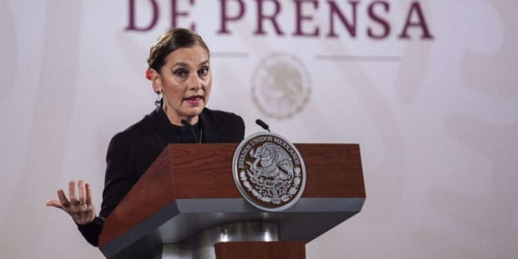 Responde esposa de AMLO sobre su mudanza a España; ¿qué dijo?