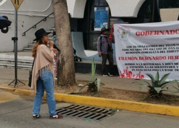 Desconocen al director de Telebachillerato; marchan al zócalo