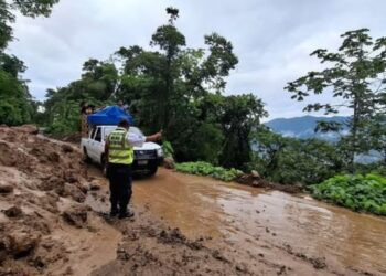 Carreteras cerradas, derrumbes, cortes de energía, lluvias y anegaciones por Ivo
